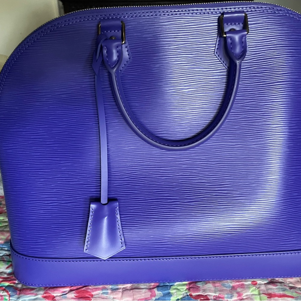 Louis Vuitton Alma PM Figue